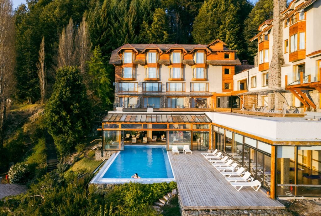 Correntoso Lake & River Hotel