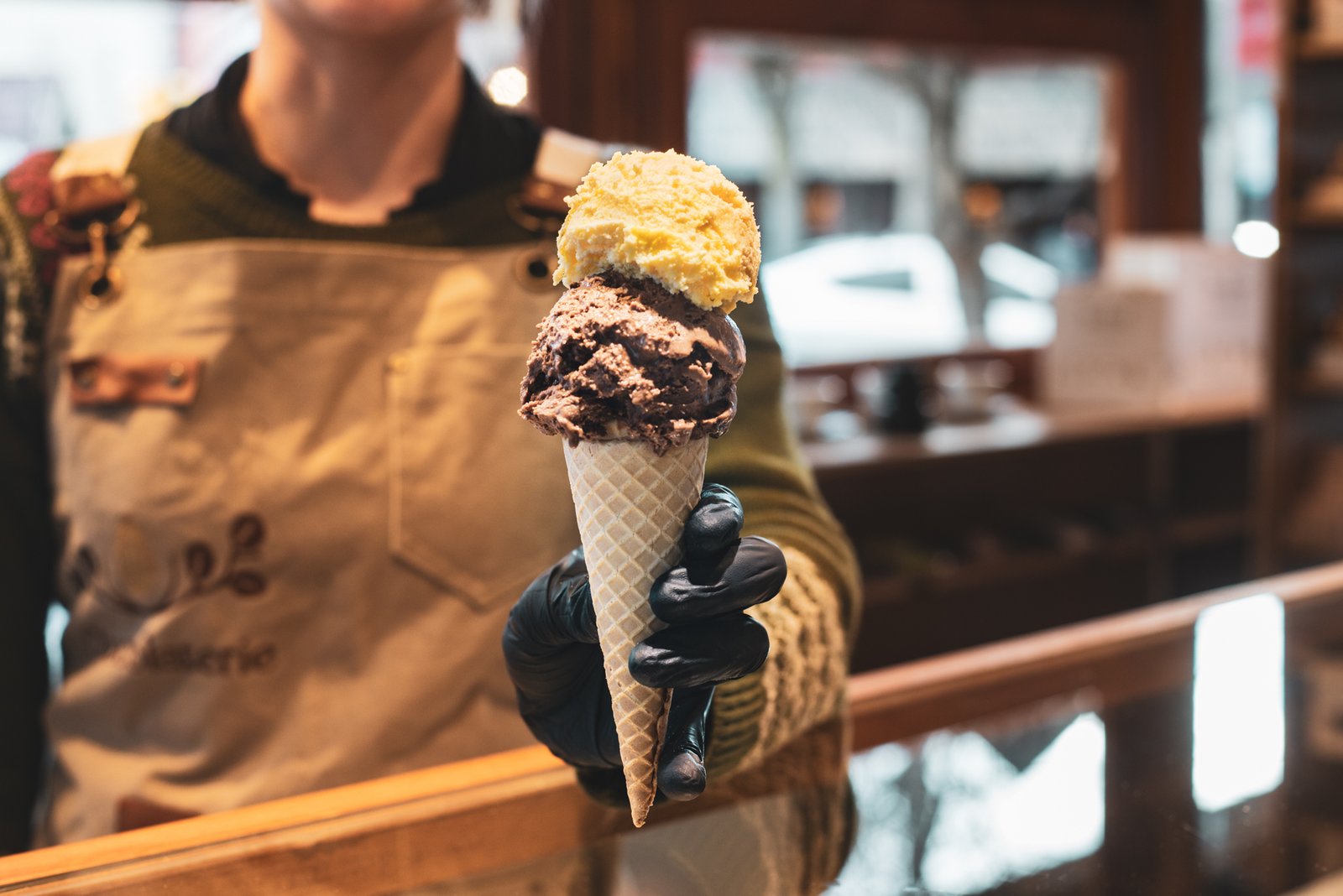Helado de maracuyá y chocolate de Chocolaterie