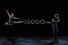 Compañía de circo contemporáneo se presenta en Teatro del Lago