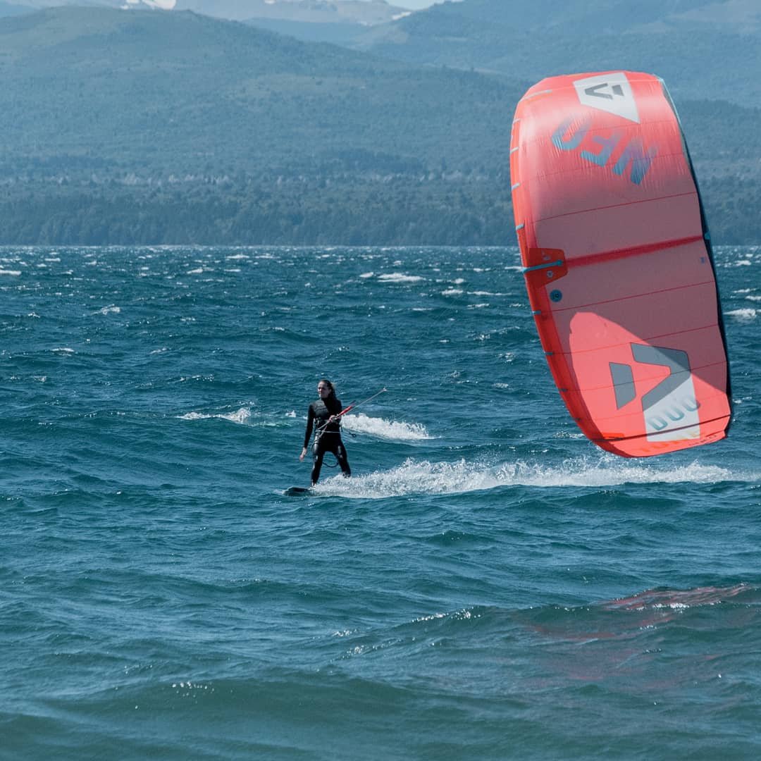 5 razones para hacer kitesurf en Bariloche