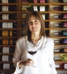 Una mujer con diploma WSET :: Anabella Alcuaz