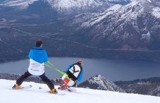 Presentaron una silla de esquí adaptado hecha en Bariloche